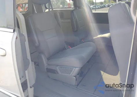 2010 Chrysler Town & Country Touring from USA, damaged, VIN 2A4RR5D14AR221292